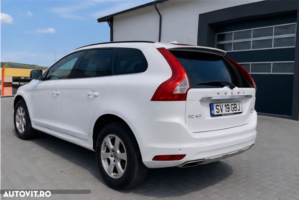 Volvo XC 60 D4 AWD Geartronic Kinetic - 3