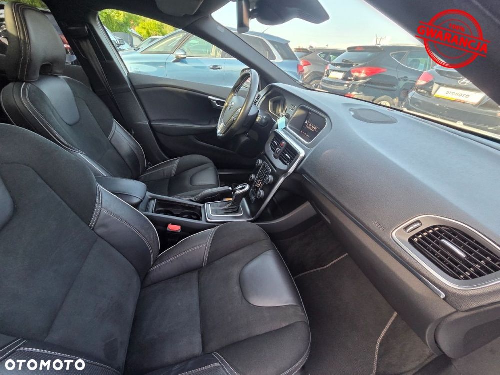 Volvo V40 - 40