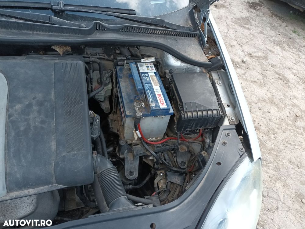 Dezmembrari  VW GOLF 5  2003  > 2009 1.4 FSI Benzina - 5