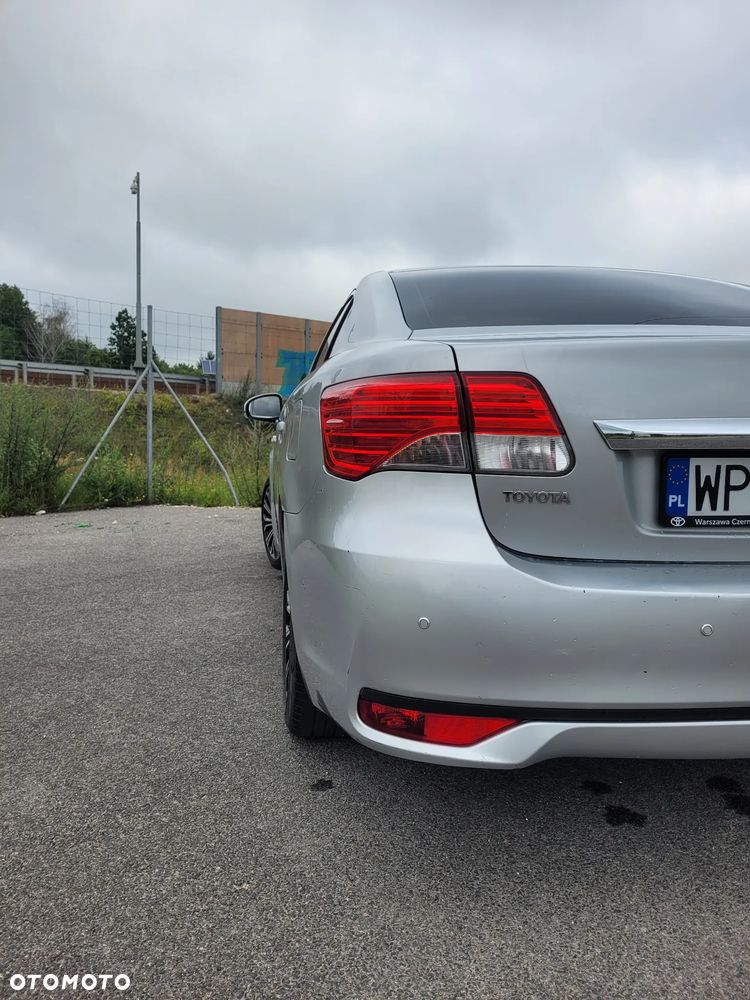Toyota Avensis 1.8 Sol MS - 20