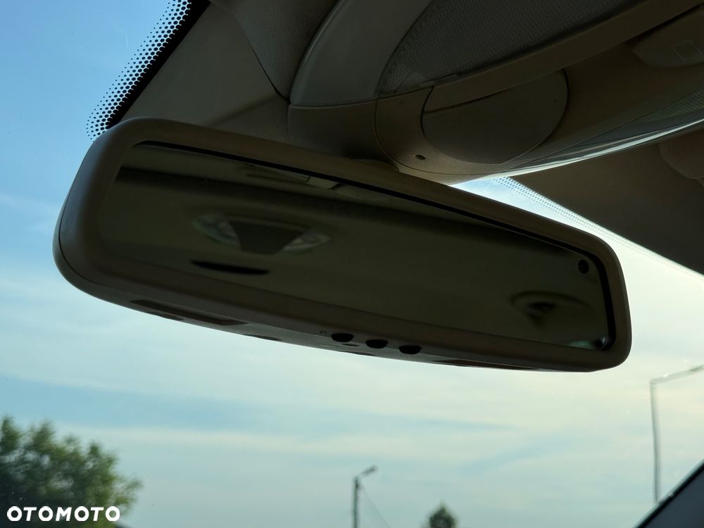 Mercedes-Benz Klasa E 500 4-Matic T Avantgarde - 29