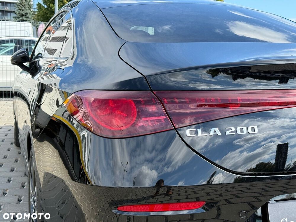 Mercedes-Benz CLA 200 mHEV 8G-DCT - 12