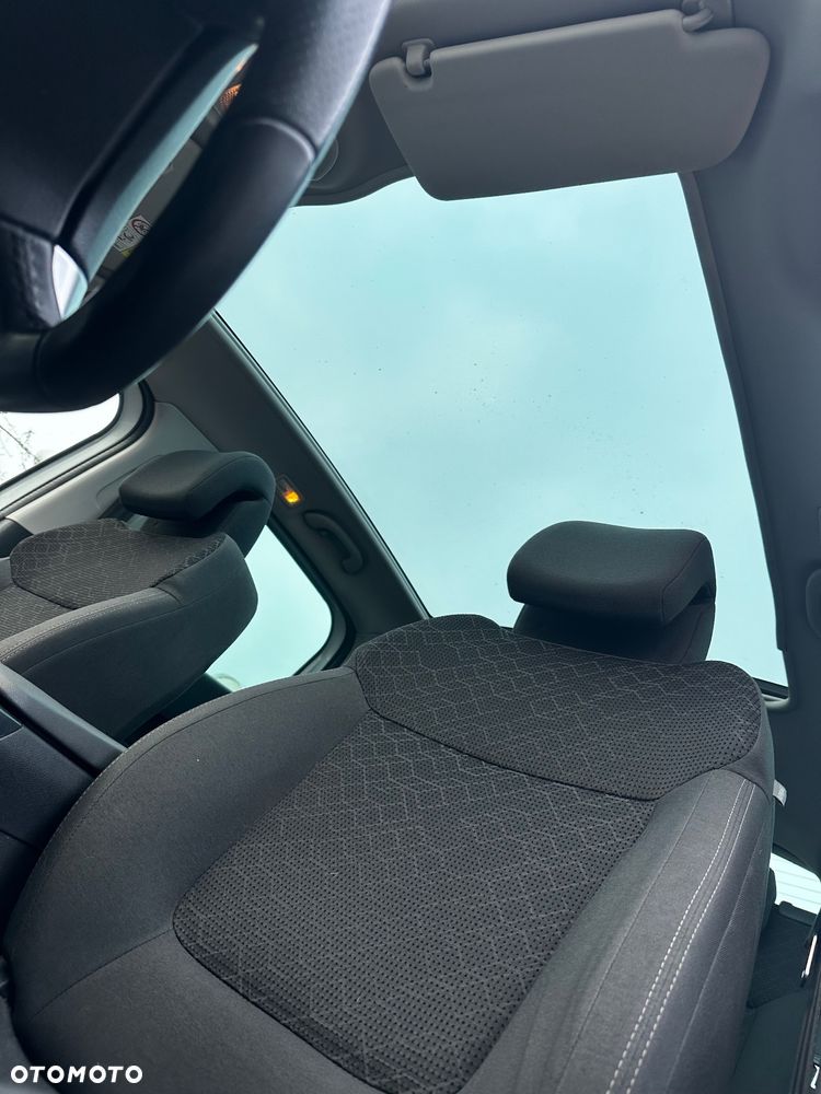 Peugeot 3008 1.6 BlueHDi Style S&S - 21