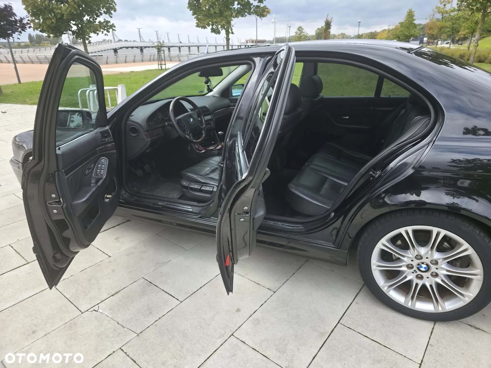 BMW Seria 5 525i - 7