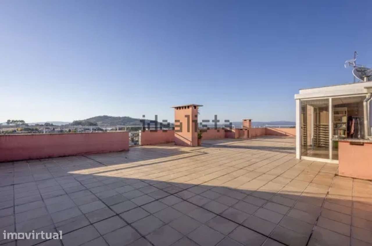 Apartamento, 672 m², Ferreiros e Gondizalves - Grande imagem: 3/31