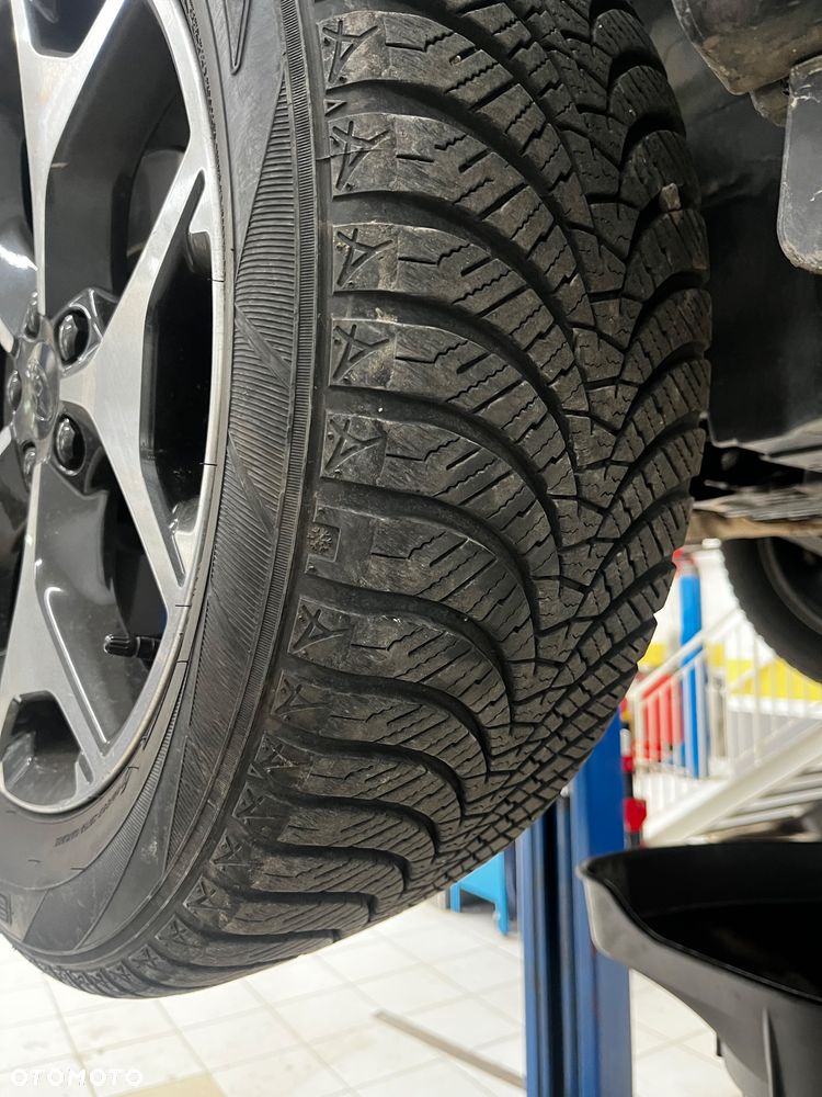 Subaru Forester 2.0 XT Platinum Lineartronic - 14