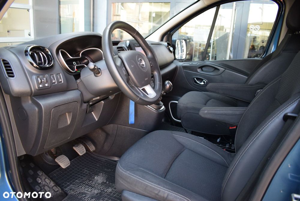 Opel Vivaro - 10