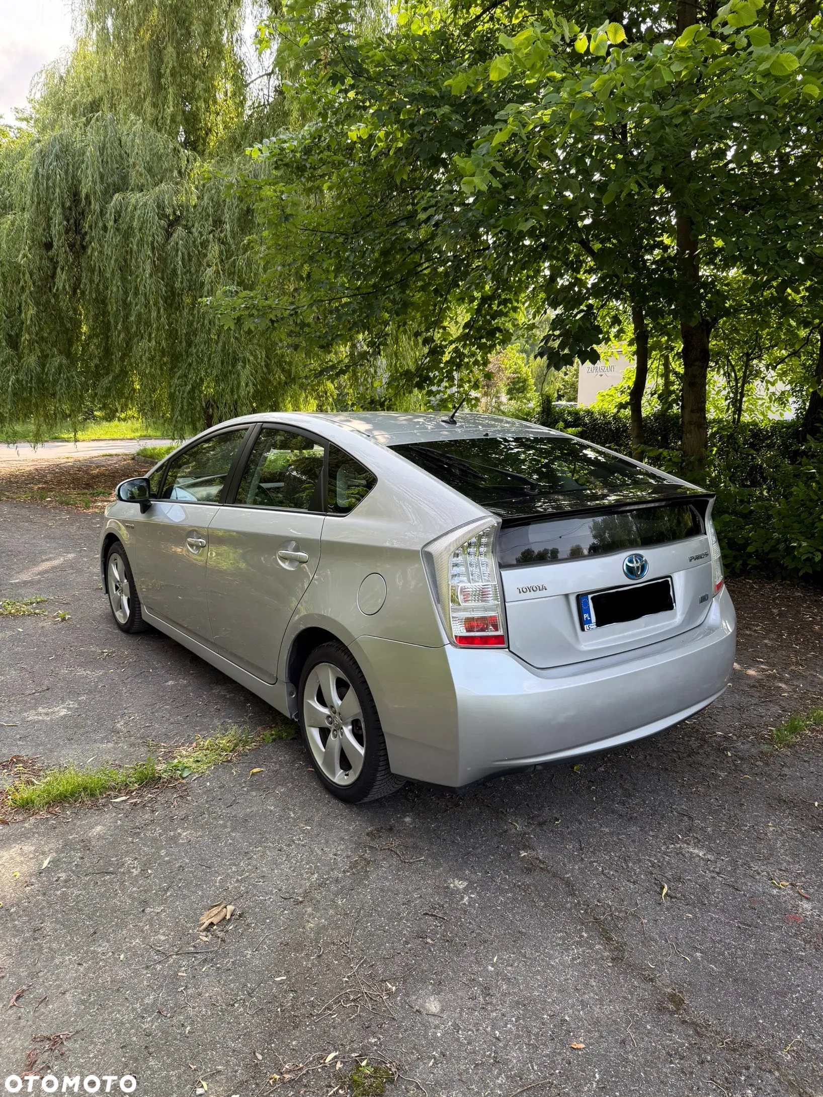 Toyota Prius (Hybrid) Executive - 6