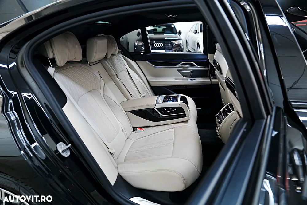 BMW Seria 7 740d xDrive MHEV - 9