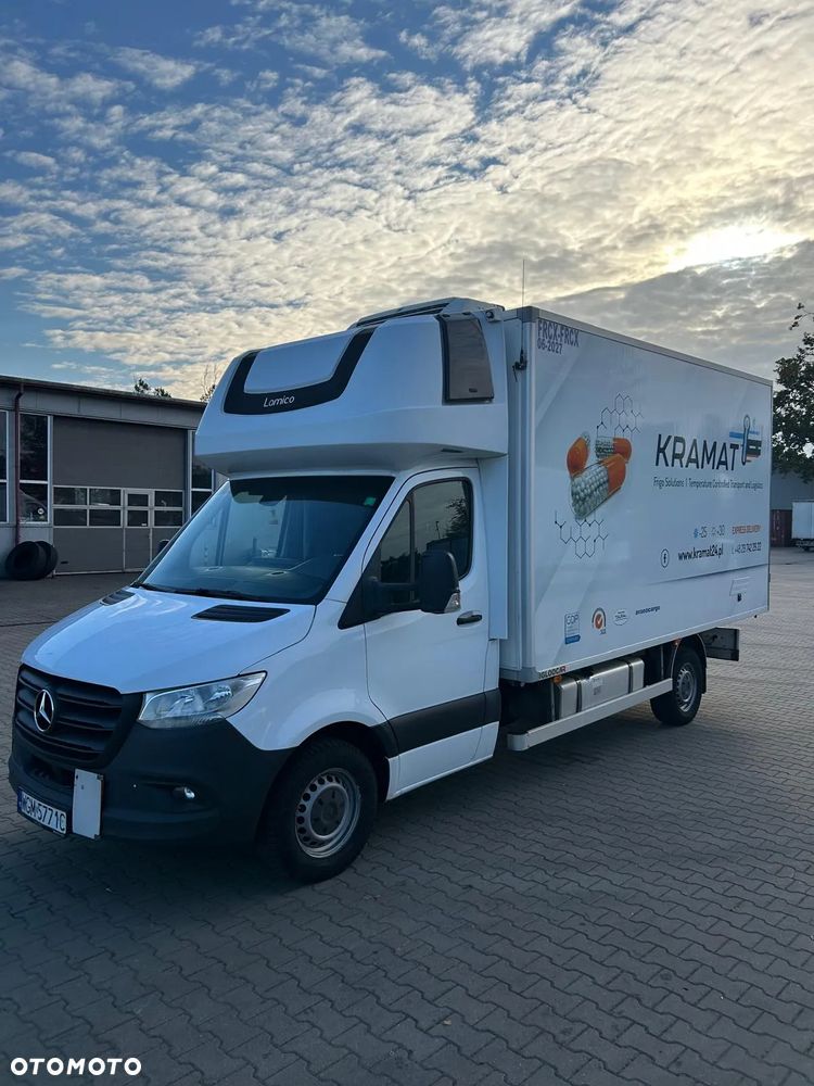 Mercedes-Benz Sprinter - 2
