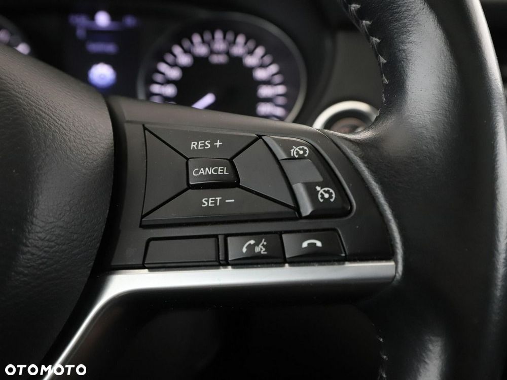Nissan Qashqai 1.6 DCi N-Connecta Xtronic - 29