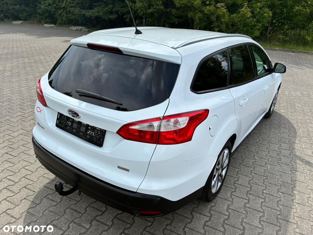 Ford Focus 1.6 TDCi DPF Start-Stopp-System SYNC Edition - 8