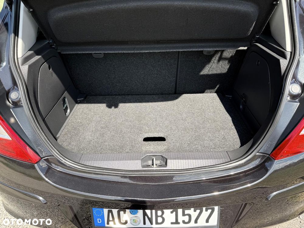 Opel Corsa 1.2 16V Cosmo - 29
