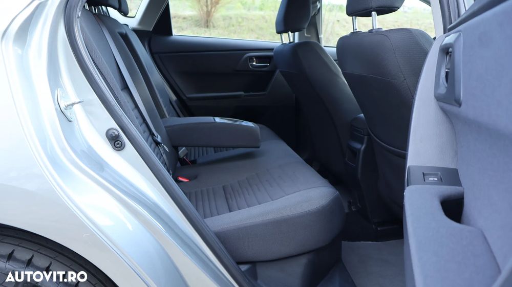 Toyota Auris - 10
