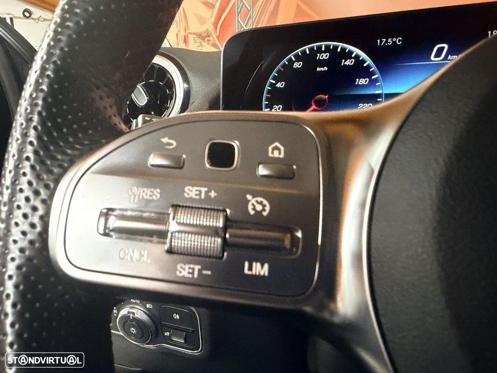 Mercedes-Benz GLA 250 e AMG Line - 14