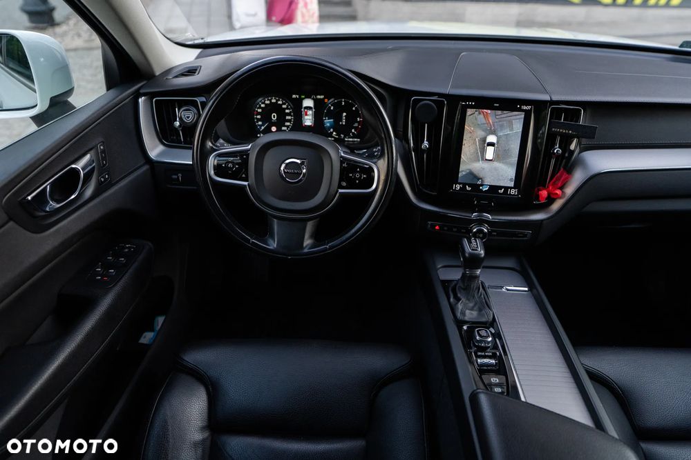 Volvo XC 60 D5 SCR AWD Inscription - 12