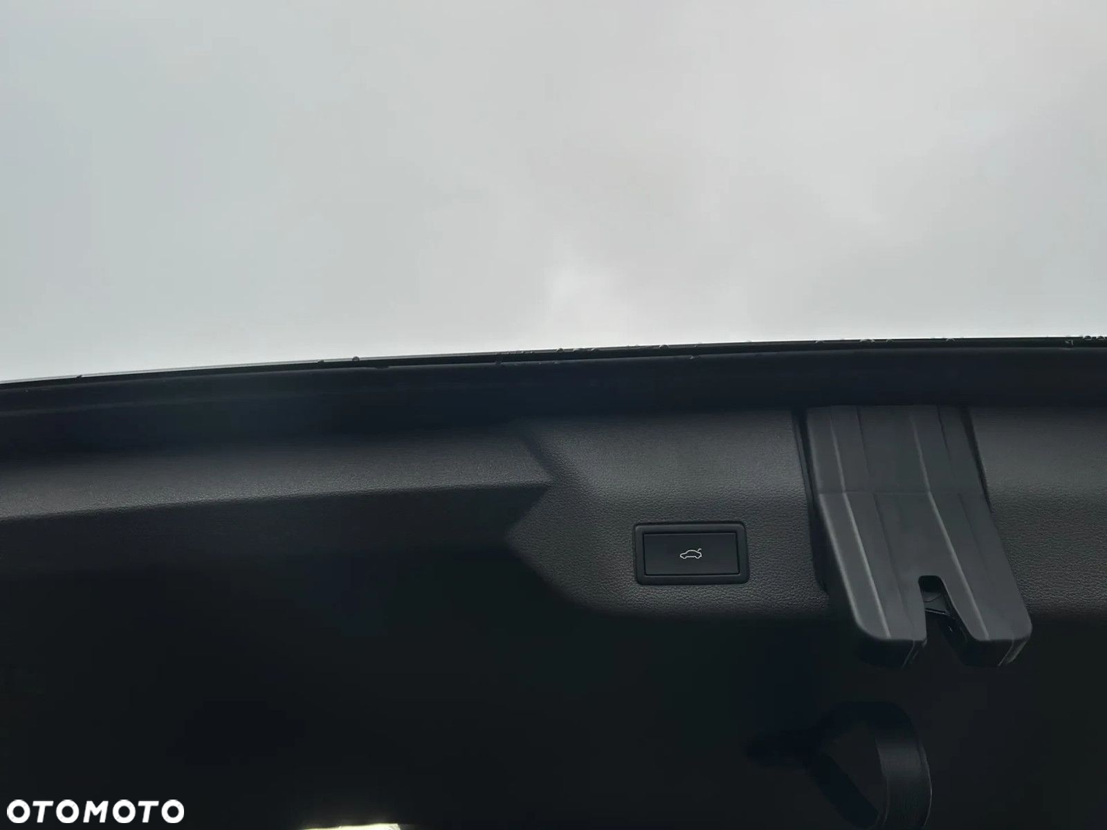 Volkswagen Multivan 2.0 TSI L2 Style DSG - 25