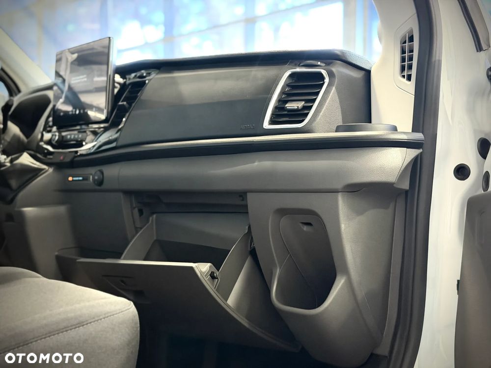 Ford Transit - 30