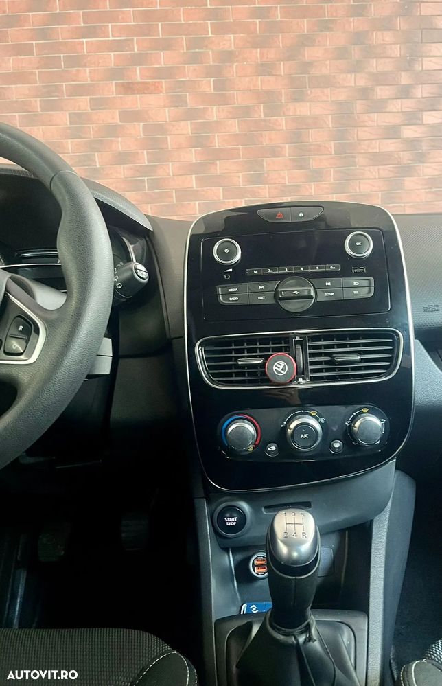 Renault Clio - 7