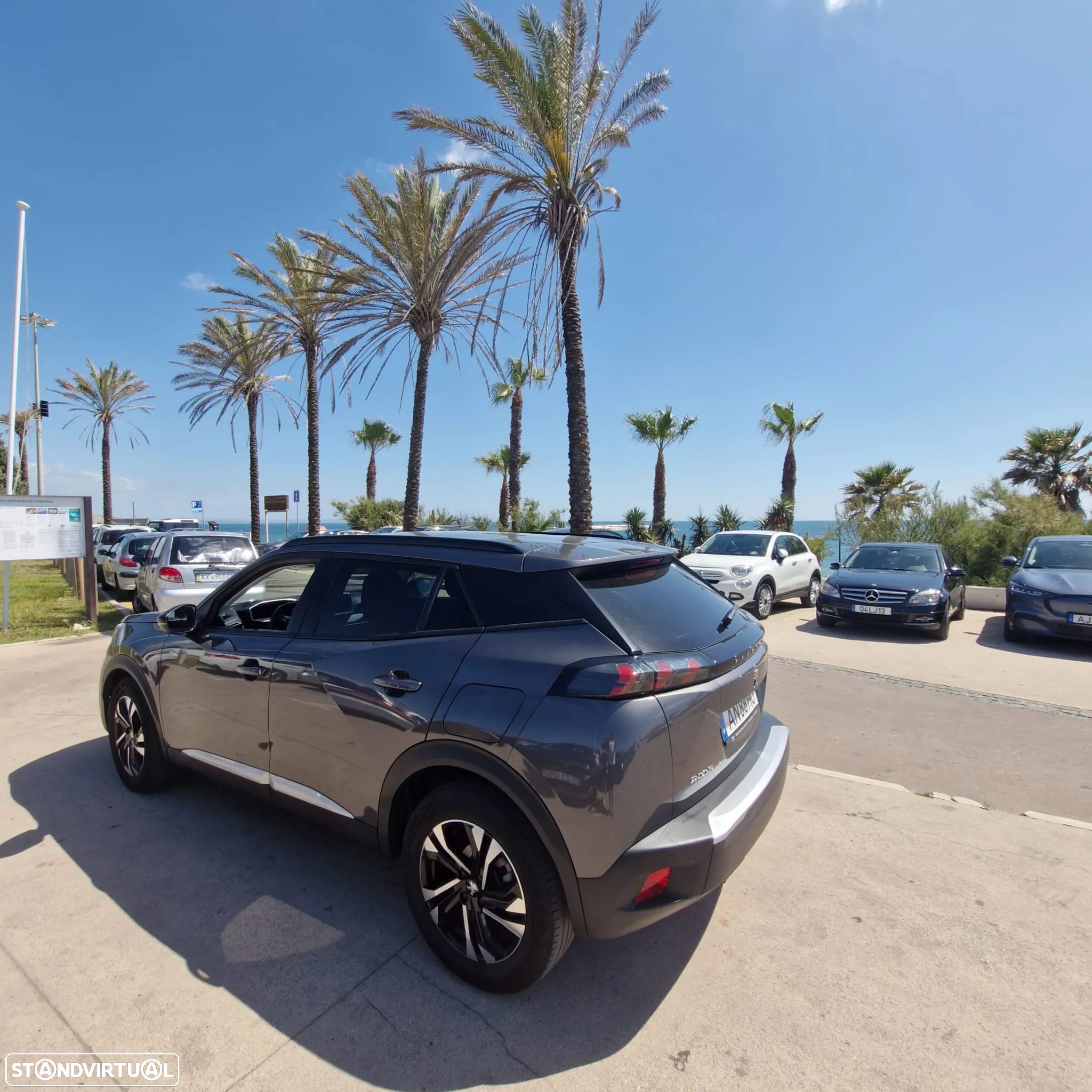 Peugeot 2008 1.2 PureTech Allure - 1