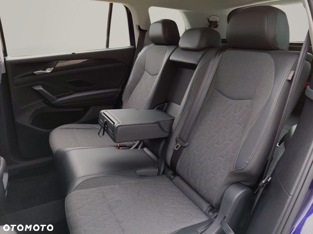 Volkswagen Tayron 2.0 TDI SCR 4Mot Elegance DSG - 11