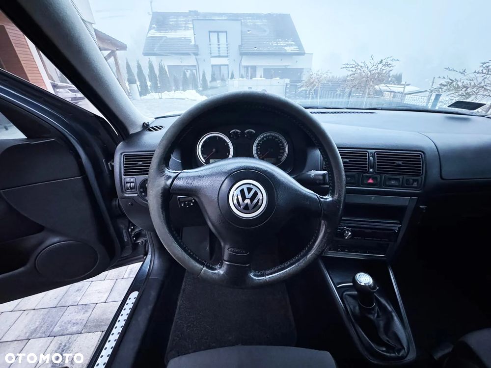 Volkswagen Golf 1.9 TDI Trendline - 12
