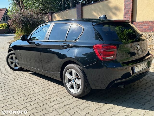 BMW Seria 1 118i Sport Line - 2