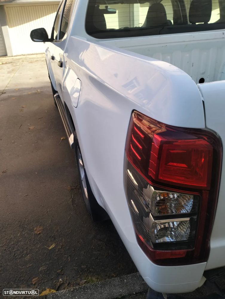 Mitsubishi L200 2.3 DI-D Space Cab Invite Strakar Look 4WD - 17