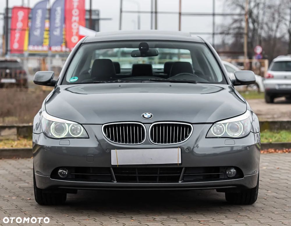 BMW Seria 5 525i - 4