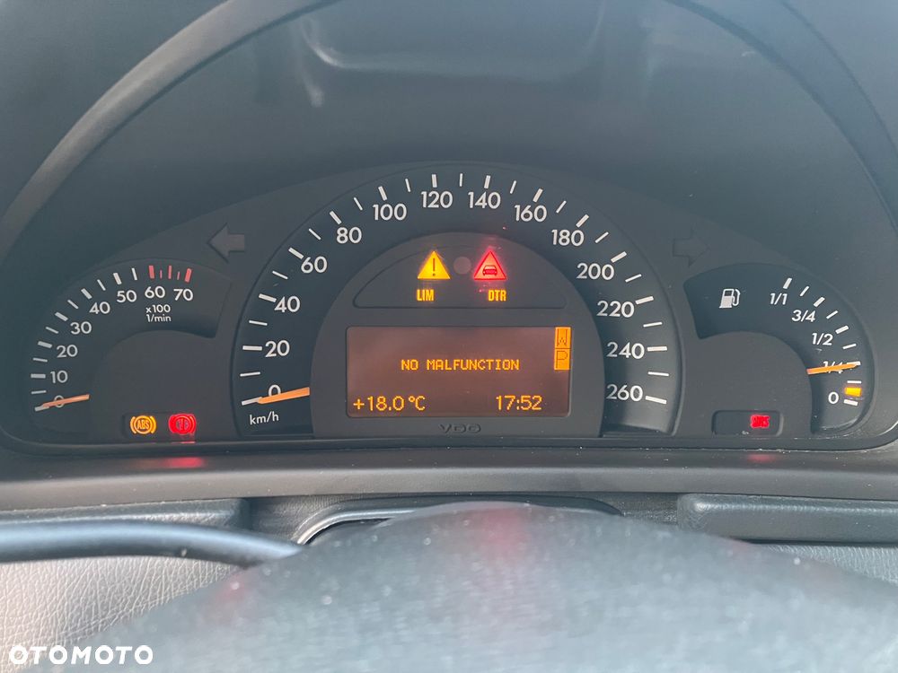 Mercedes-Benz Klasa C 320 T Avantgarde - 26