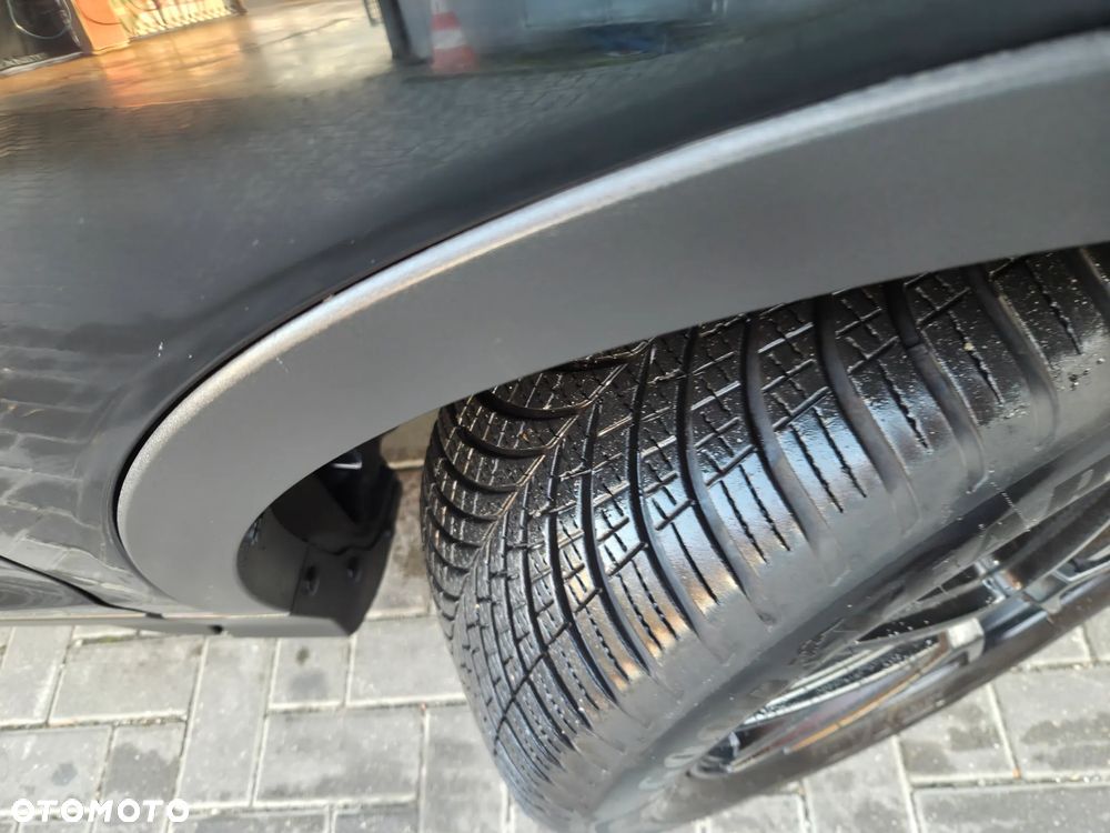 Ford Kuga 2.0 TDCi 2x4 Titanium - 24