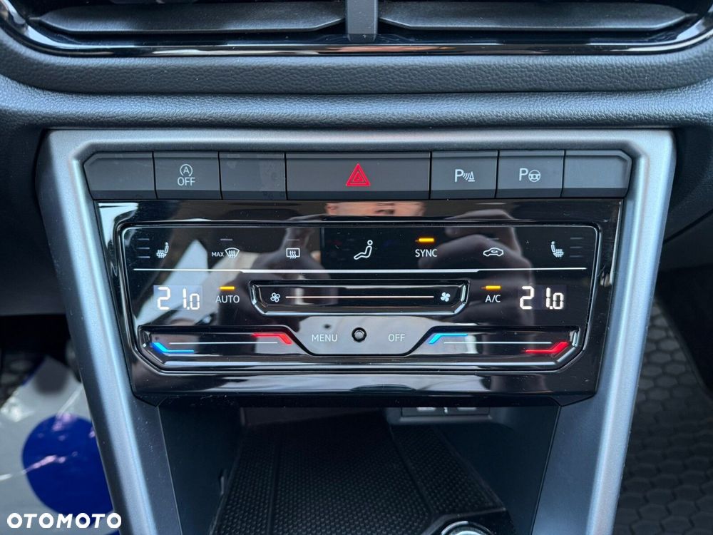 Volkswagen T-Roc - 19