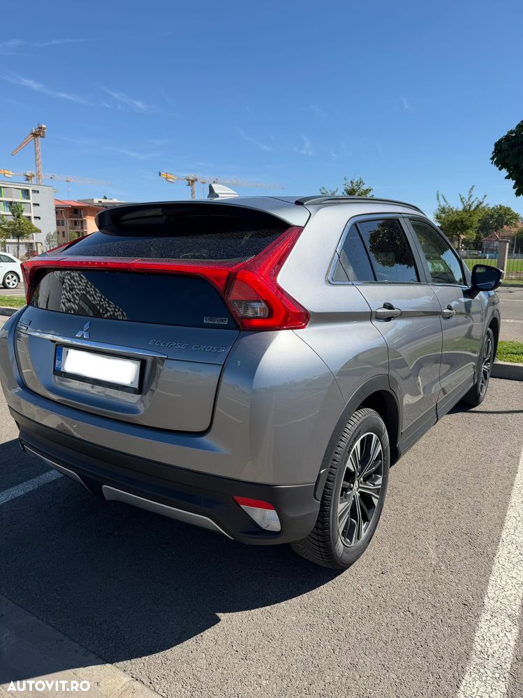 Mitsubishi Eclipse-Cross 1.5-litre 16-valve DOHC MIVEC 4X4 Invite+ Aut. - 4