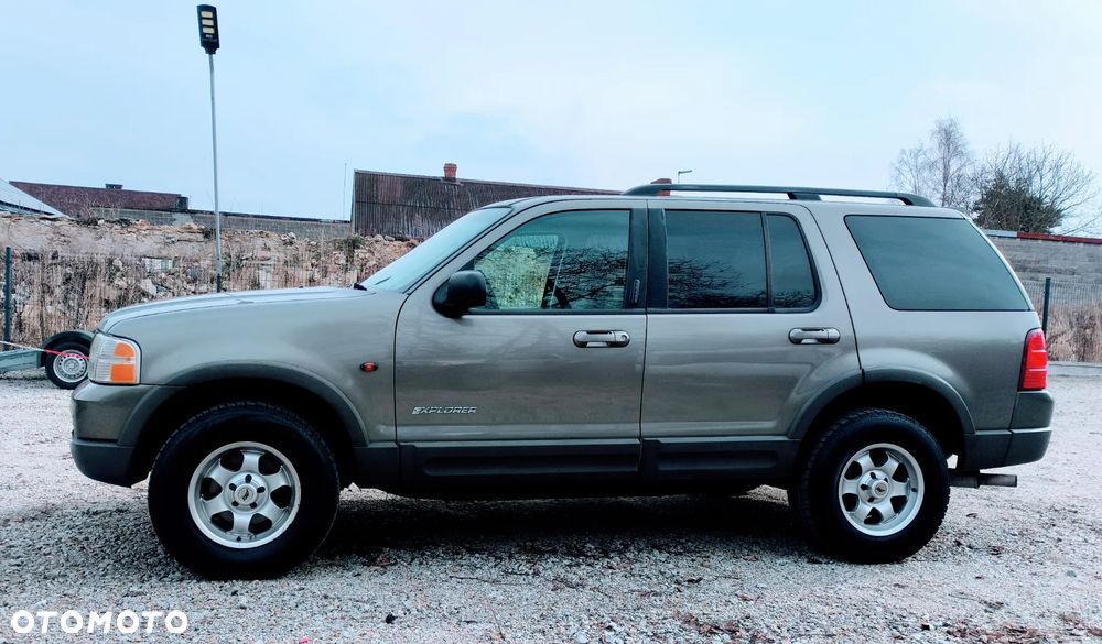Ford Explorer 4.0 - 6