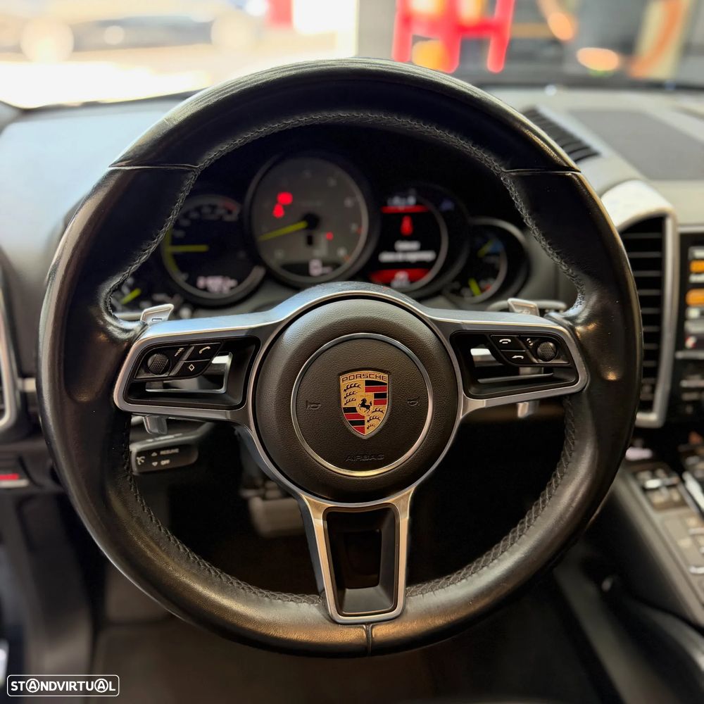 Porsche Cayenne S - 9