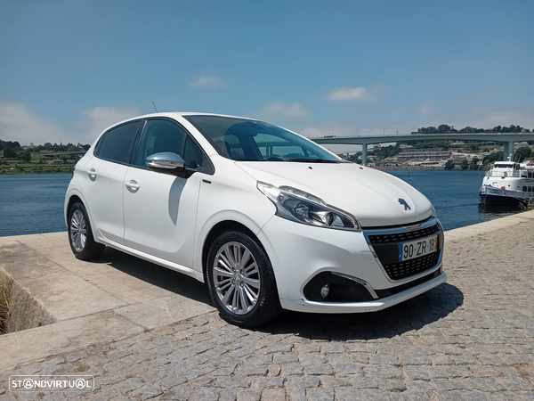 Peugeot 208 1.5 BlueHDi Signature