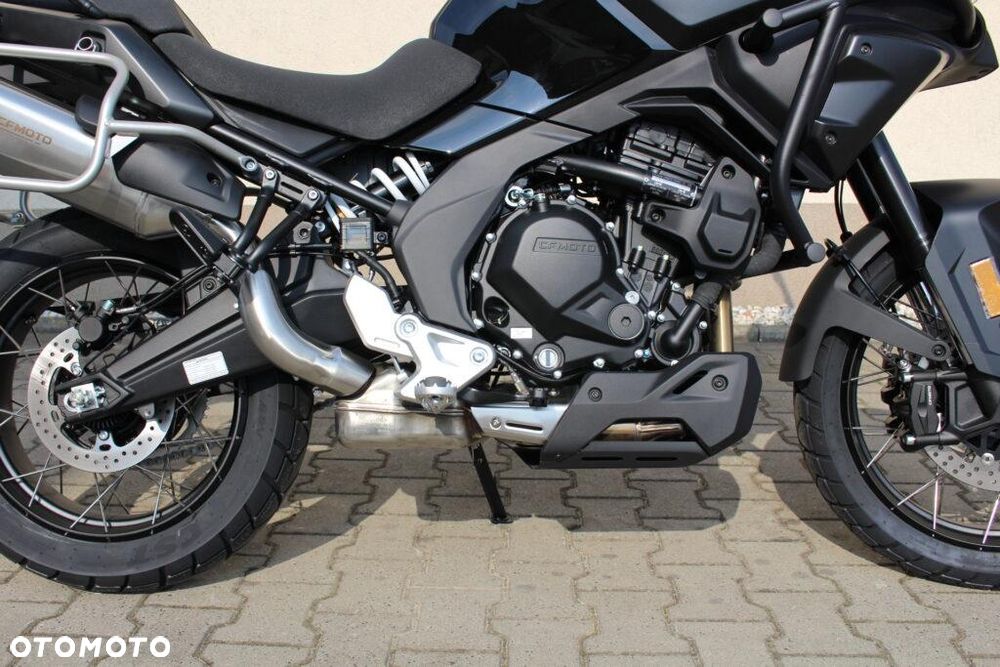 CFMoto 700MT - 18