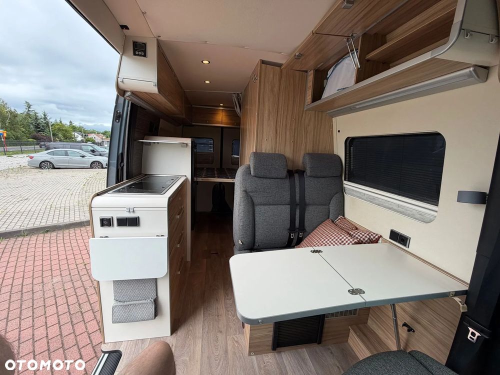 Hymer-Eriba Grand Canyon S - 10