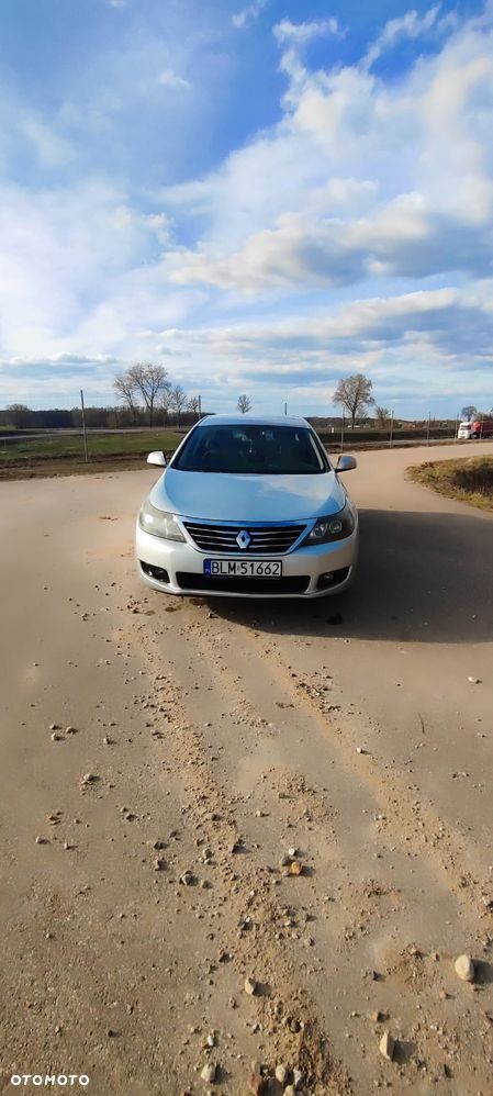 Renault Latitude 2.0 dCi - 13