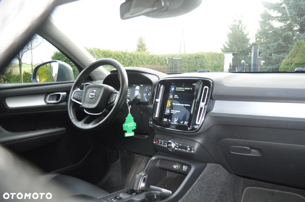 Volvo XC 40 D4 SCR AWD R-Design - 12
