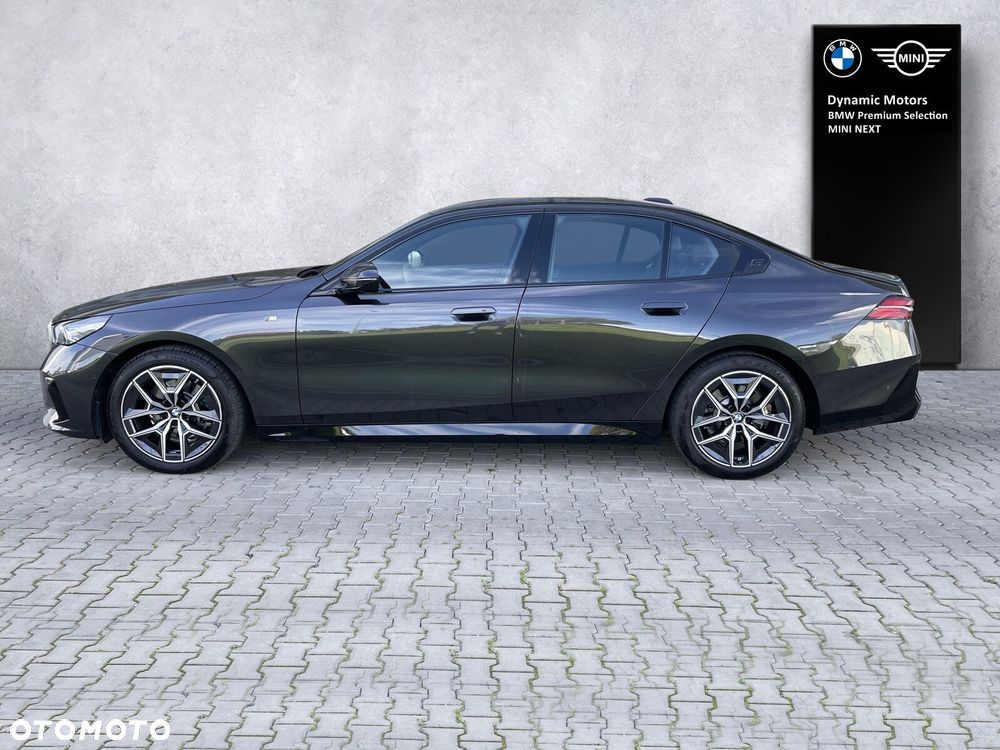 BMW Seria 5 520d xDrive mHEV M Sport - 2