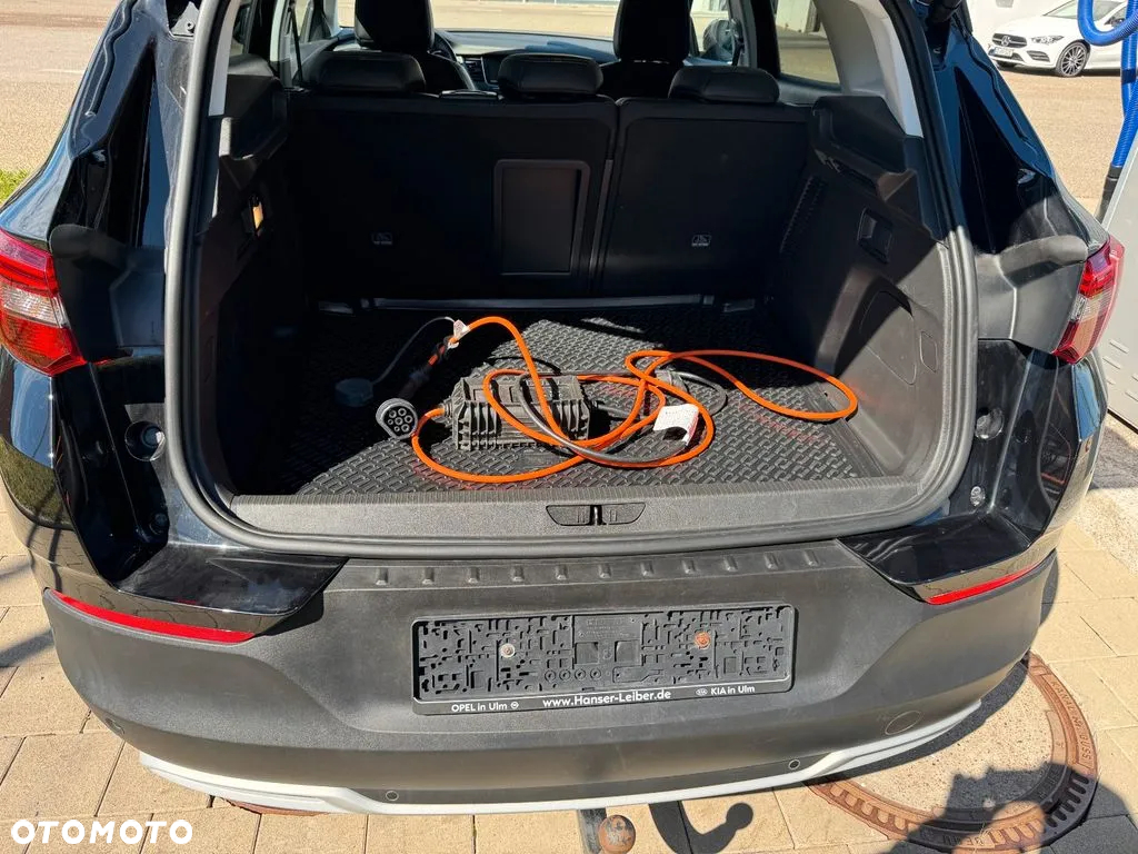 Opel Grandland X 1.6 T Elite S&S - 11