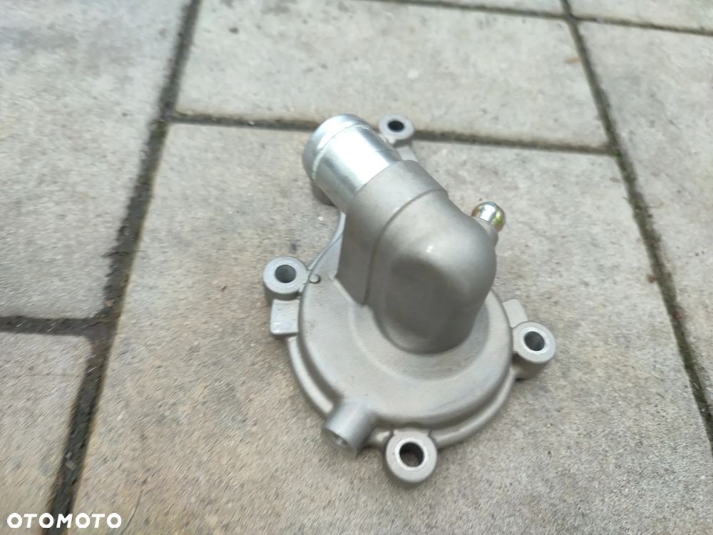 Dekiel, pokrywa pompy wody Kymco AK 550 AK550 - 2