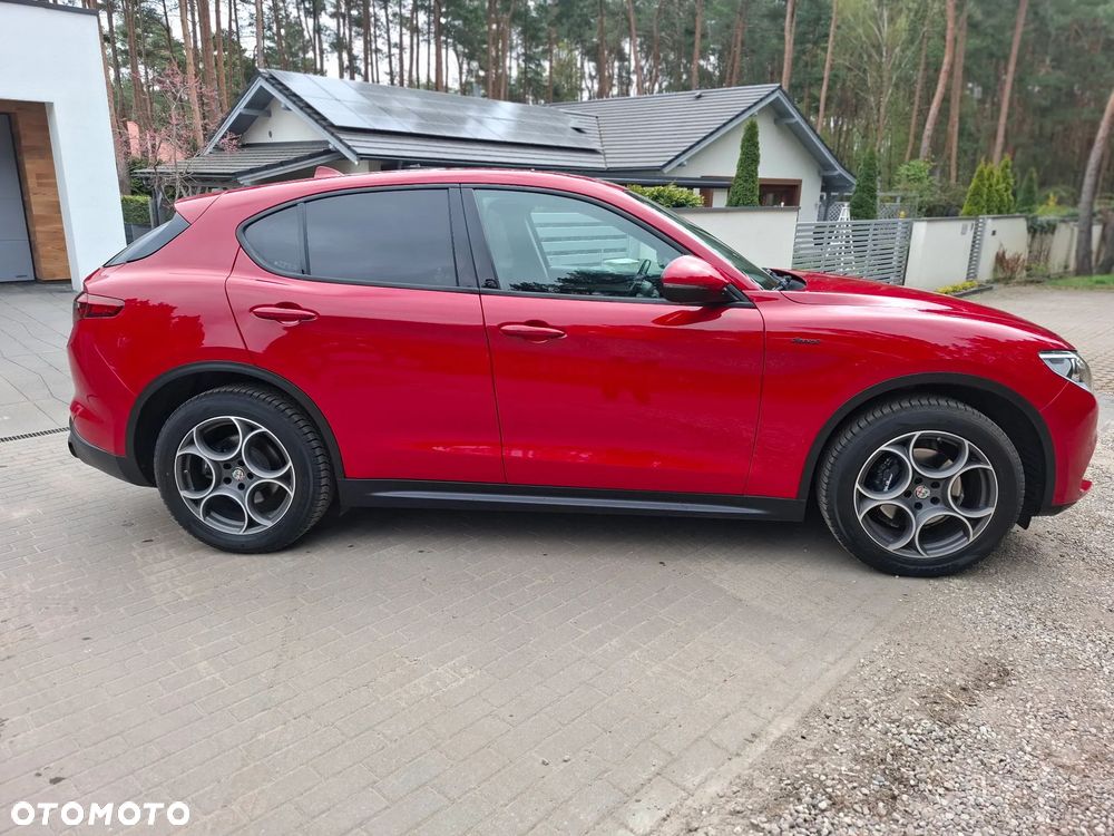 Alfa Romeo Stelvio 2.0 Turbo Sprint Q4 - 4