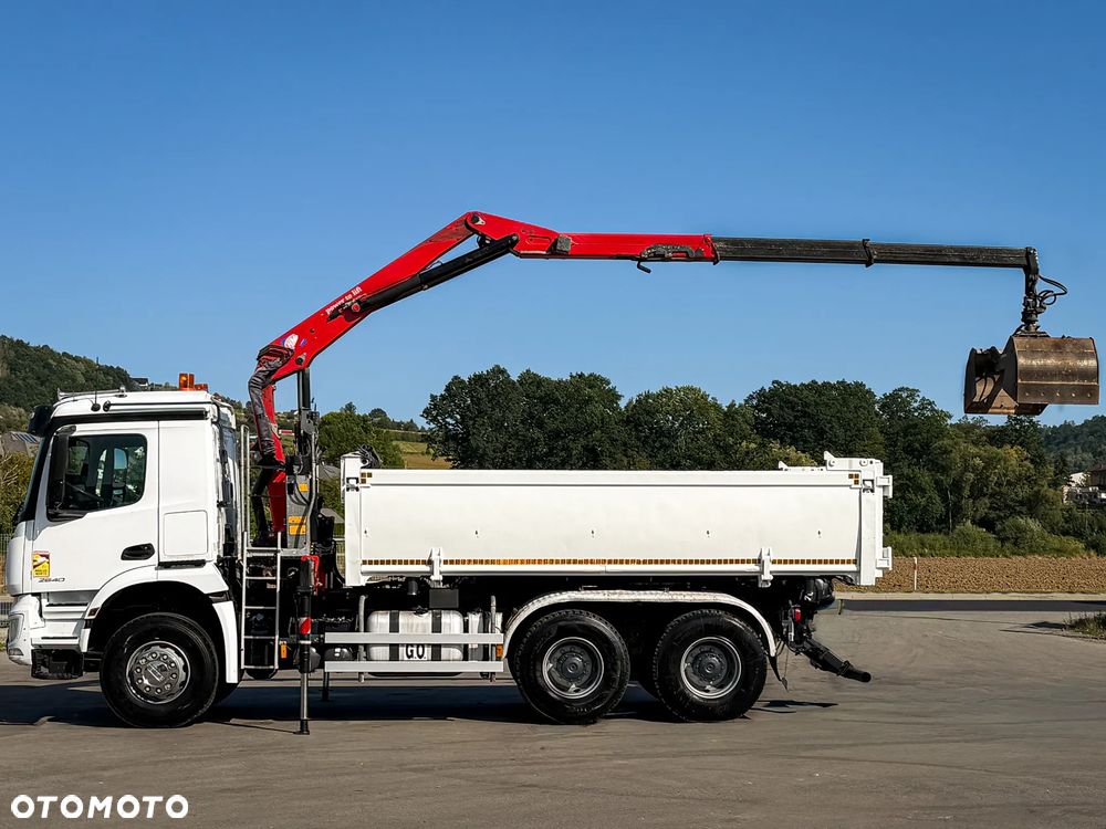 Mercedes-Benz Arocs 2640 * Wywrotka 5,00 m / HMF 1643 Z2 + Pilot / Bordmatic / 6x4! - 5