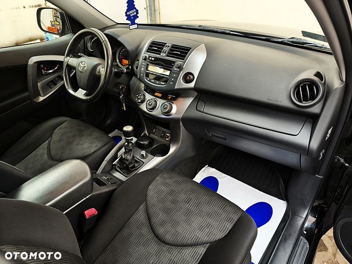 Toyota RAV4 - 38