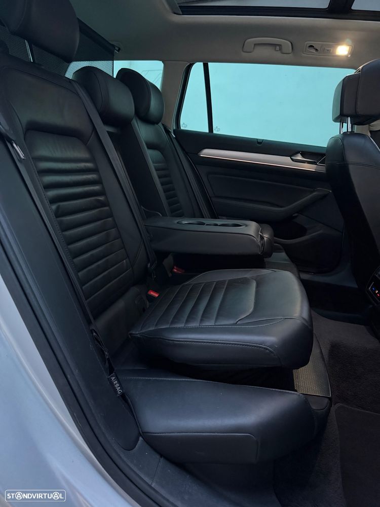VW Passat Variant 2.0 TDI Highline DSG 4Motion - 13
