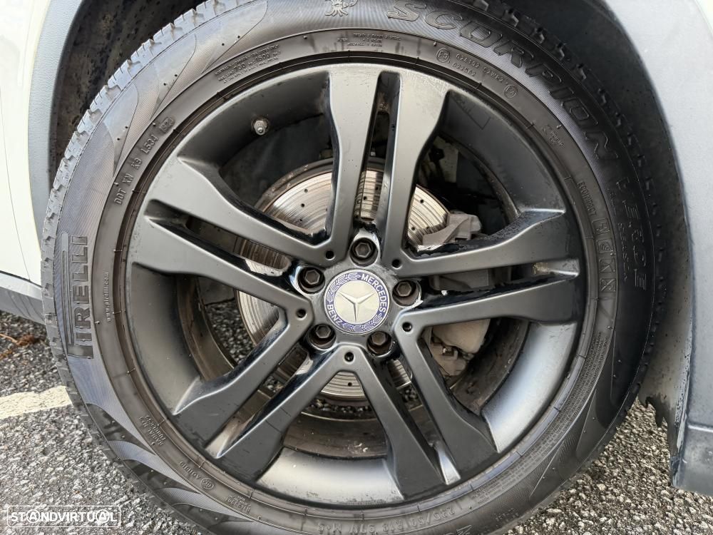 Mercedes-Benz GLA 180 d 7G-DCT Urban - 3