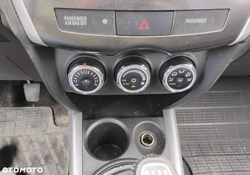 Mitsubishi ASX - 15