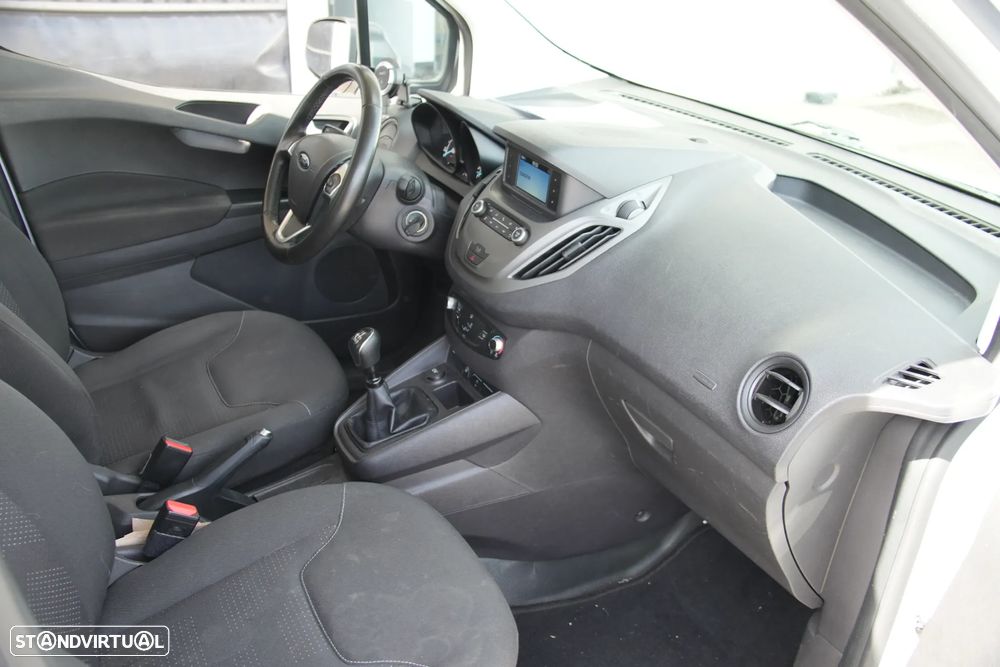 Ford Transit Courier 1.5TDCI - 11